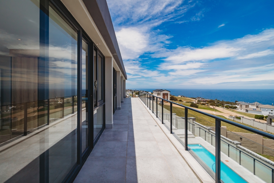 4 Bedroom Property for Sale in Le Grand Golf Estate Western Cape